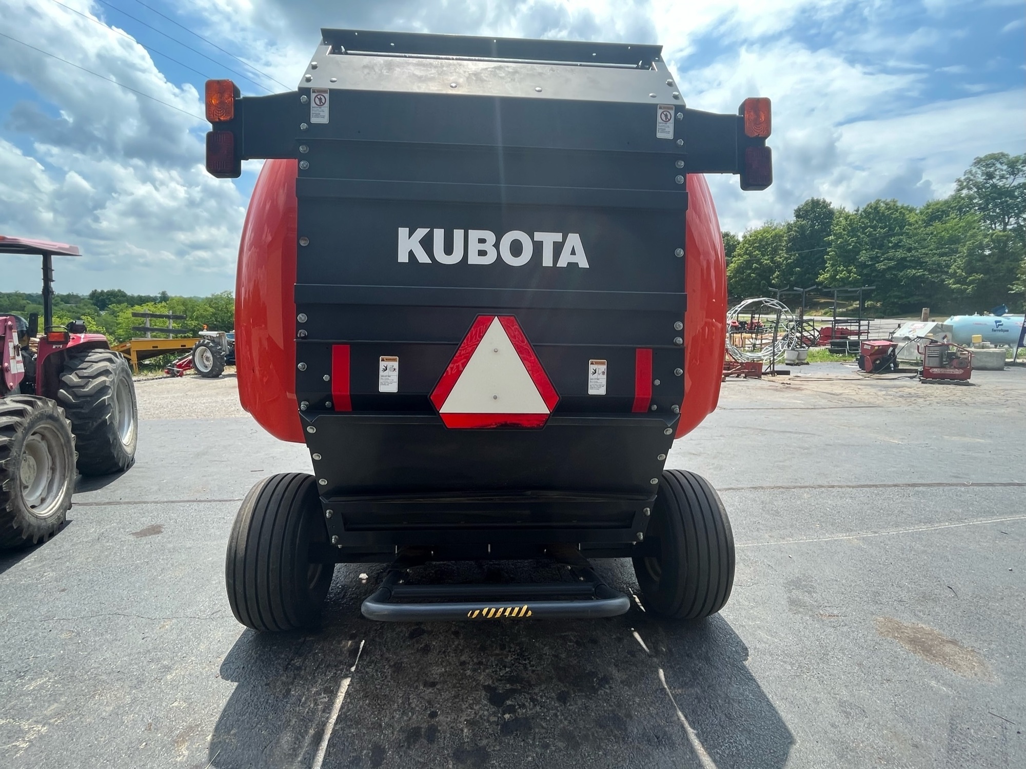 KUBOTA BV4160 Roll Baler | County Equipment Company LLC